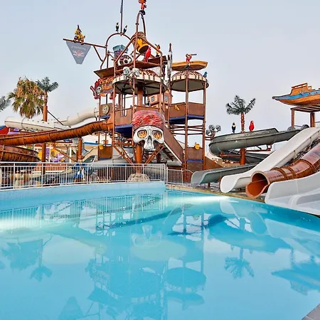 Crystal Admiral Aqua Collection Semesteranläggning (resort) Kızılot