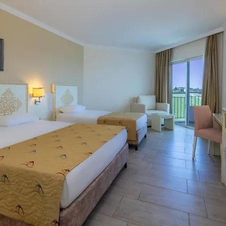 Crystal Admiral Aqua Collection Semesteranläggning (resort) Kızılot