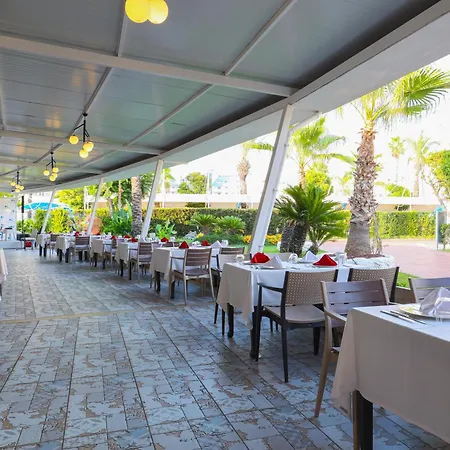Resort Crystal Admiral &