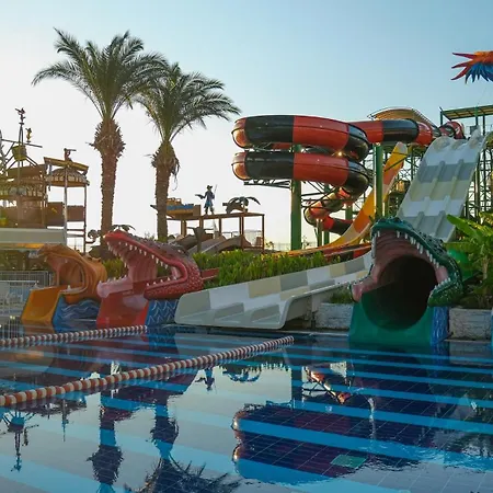 Crystal Admiral Suites&spa - Ultimate Semesteranläggning (resort) 5*