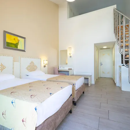 Crystal Admiral Aqua Collection Semesteranläggning (resort) Kızılot